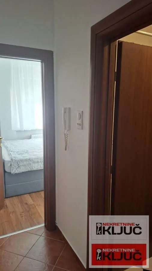 Izdavanje, jednosoban stan, 41m², Bulevar Oslobodjenja, Novi Sad Sve Podlokacije