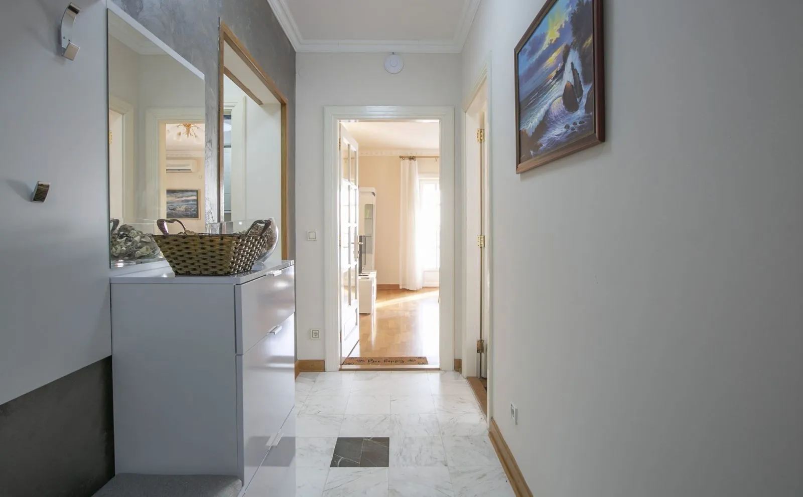 Sale, three bedroom apartment, 90m², Sveti Stefan, Budva