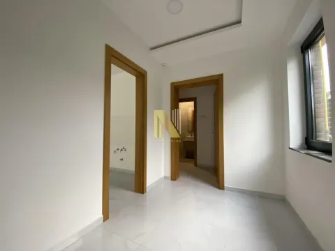 Izdavanje, kuća, 181m², Sremska Kamenica, Petrovaradin - image 7