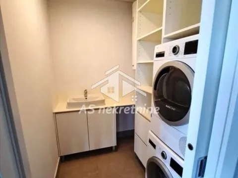Rent, three bedroom apartment, 93m², Savski Venac, Beograd - image 15