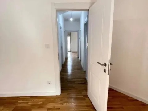 Izdavanje, dvosoban stan, 68m², Zabjelo, Podgorica - image 8