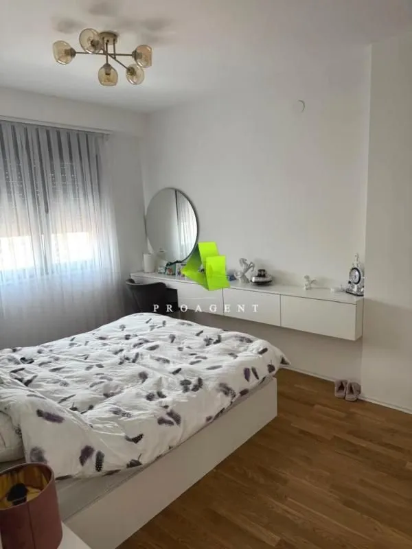 Prodaja, trosoban stan, 106m², Medijana, Niš