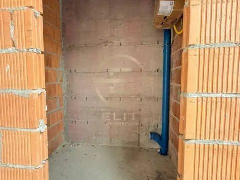 Izdavanje, poslovni prostor, 220m², Sajmište, Novi Sad - image 10