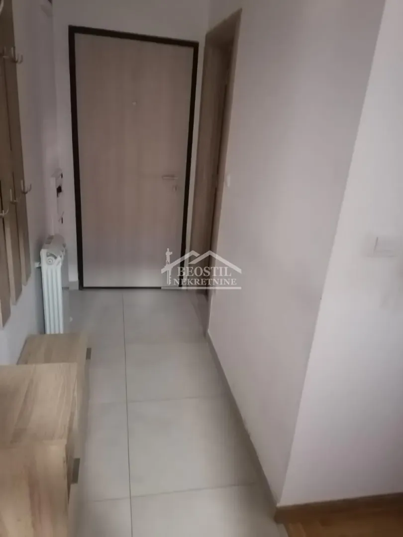 Izdavanje, jednosoban stan, 30m², Ledine, Beograd