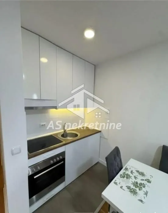 Izdavanje, trosoban stan, 54m², Trošarina, Voždovac Sve Podlokacije