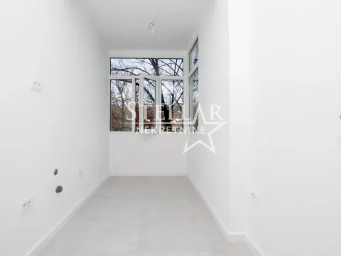 Izdavanje, poslovni prostor, 50m², Preko Morače, Podgorica - image 4