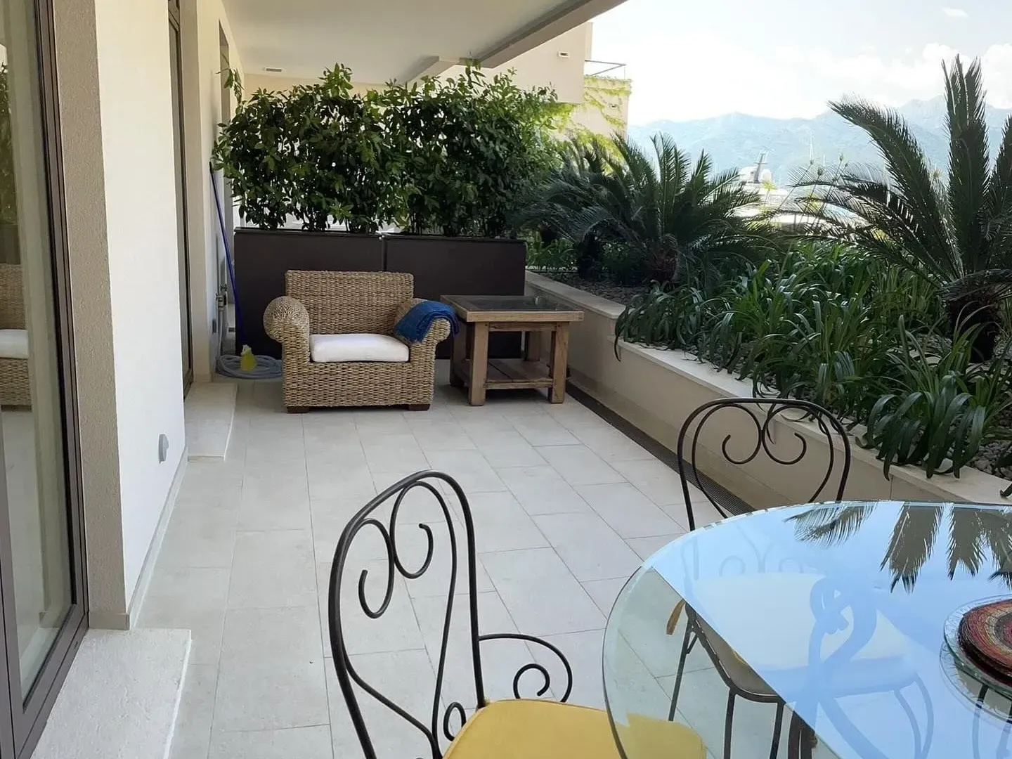 Prodaja, jednosoban stan, 74m², Tivat, Crna Gora