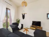 Rent, three bedroom apartment, 80m², Dumidran, Tivat - image 1