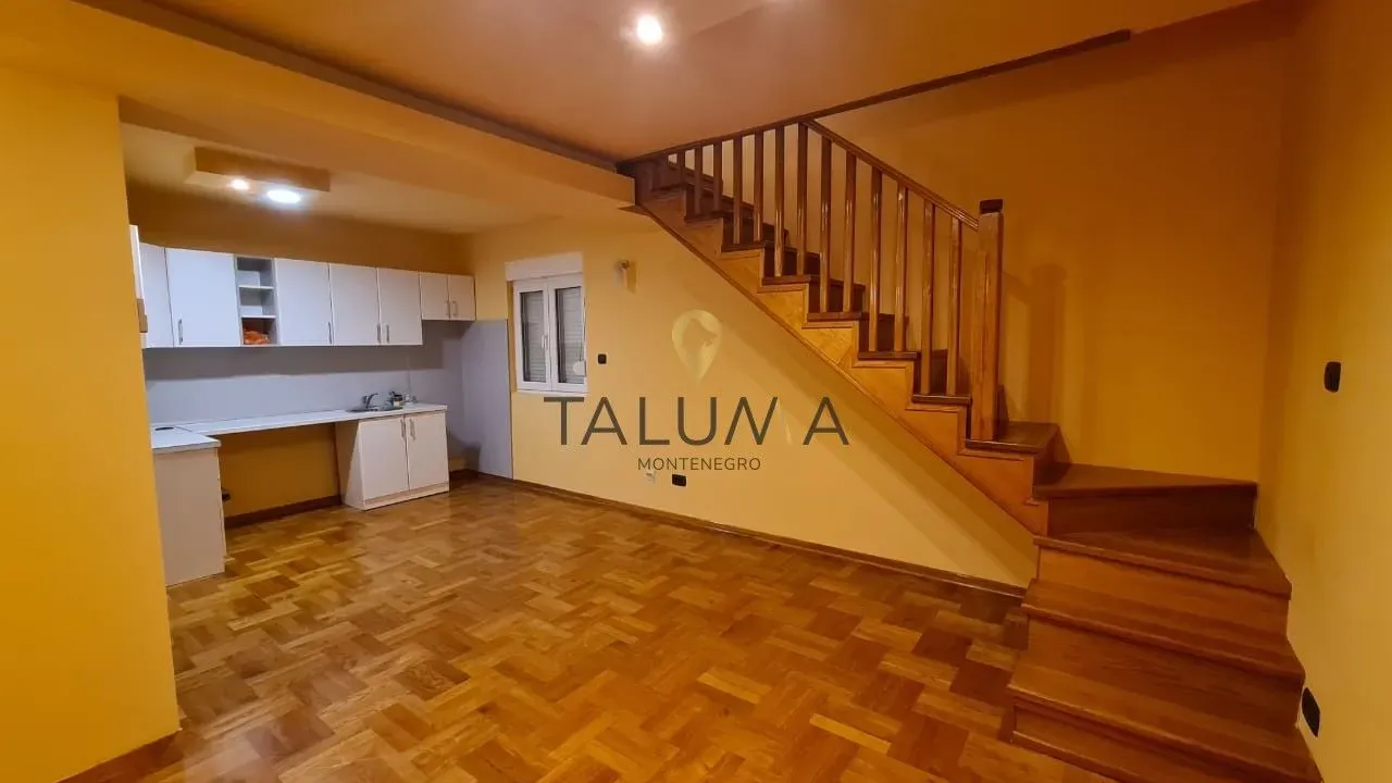 Prodaja, trosoban stan, 110m², Zagorič, Podgorica