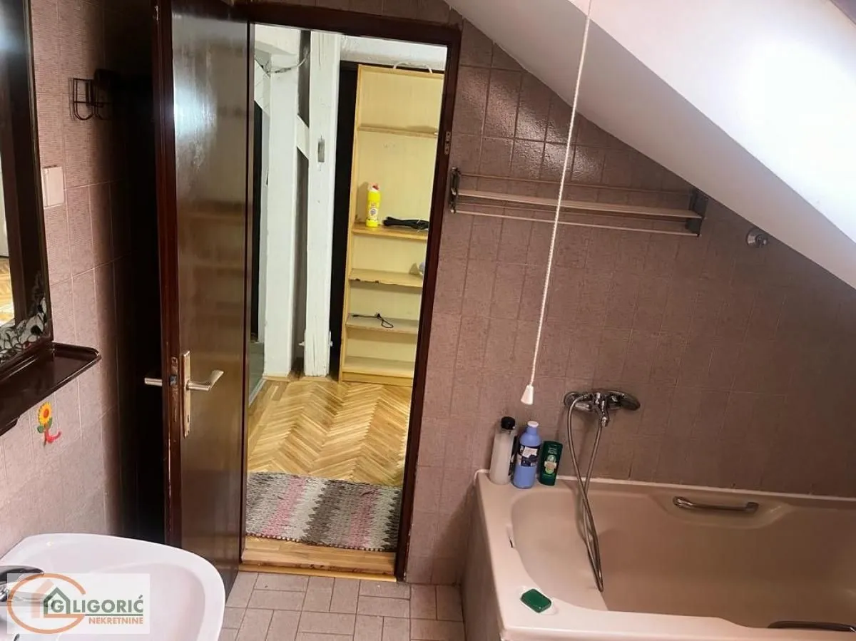 Sale, three bedroom apartment, 80m², Stari Grad, Beograd