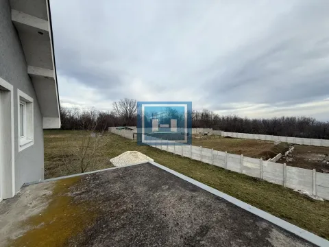 Prodaja, kuća, 260m², Lipar, Jagodina - image 26