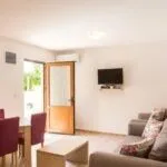 Izdavanje, kuća, 100m², Petrovac, Budva - image 8