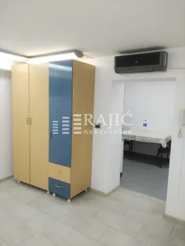 Rent, office space, 35m², Botanička Bašta, Palilula Sve Podlokacije - image 3
