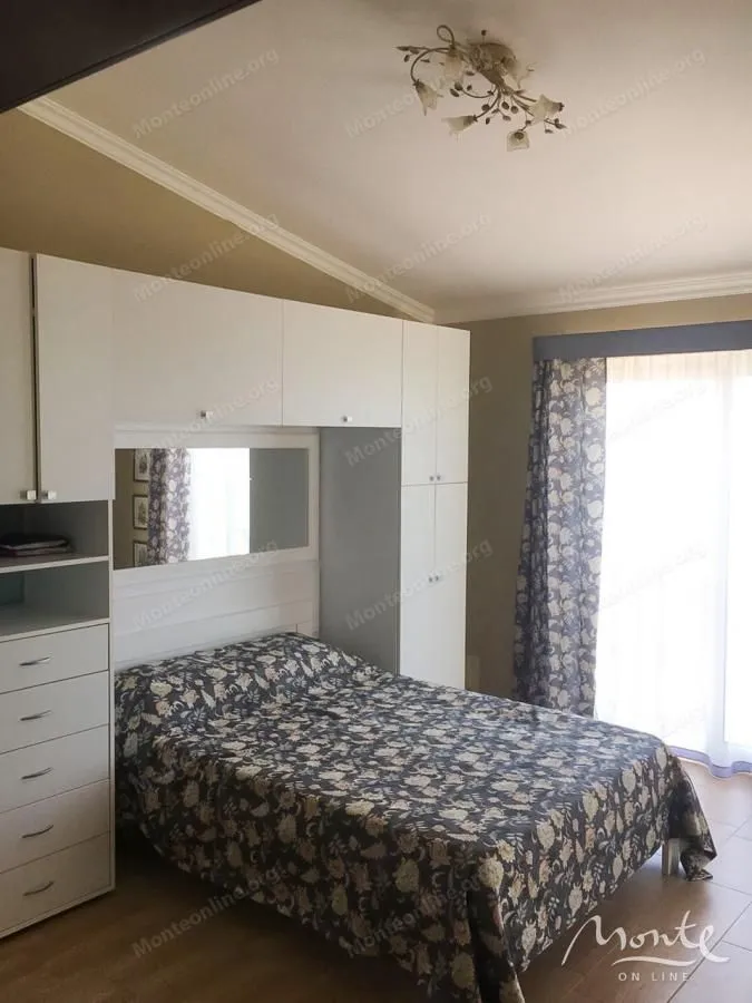 Prodaja, kuća, 380m², Dobre Vode, Bar