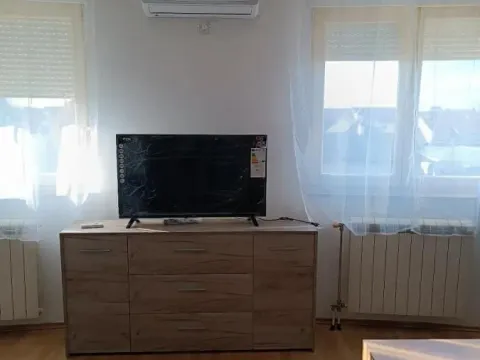Rent, studio apartment, 28m², Adice, Novi Sad Sve Podlokacije - image 4