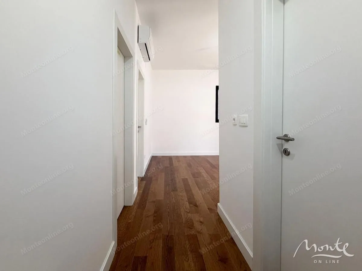 Prodaja, dvosoban stan, 70m², Tivat, Crna Gora