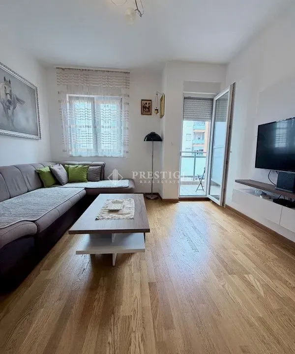 Rent, one bedroom apartment, 44m², City Kej, Podgorica