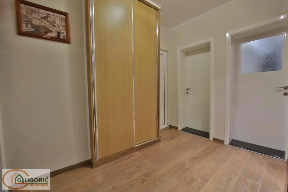 Rent, two bedroom apartment, 64m², Stari Grad, Beograd