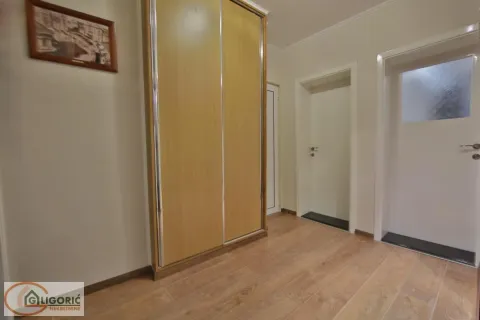 Rent, two bedroom apartment, 64m², Stari Grad, Beograd - image 12
