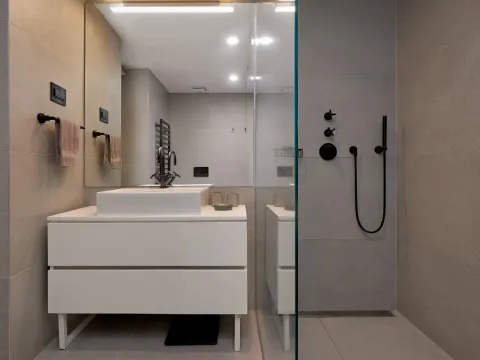 Prodaja, dvosoban stan, 100m², Budva, Crna Gora - image 13