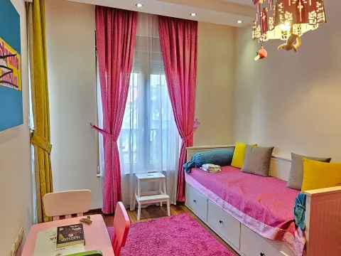 Izdavanje, dvosoban stan, 64m², Centar, Podgorica - image 9