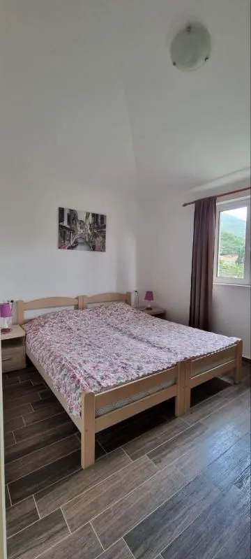 Rent, house, 120m², Župci, Bar