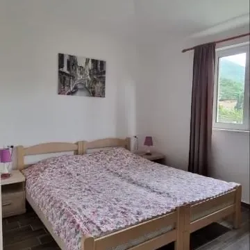 Rent, house, 120m², Župci, Bar - image 7