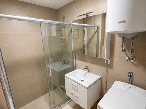 Izdavanje, garsonjera, 29m², Zabjelo, Podgorica - image 7