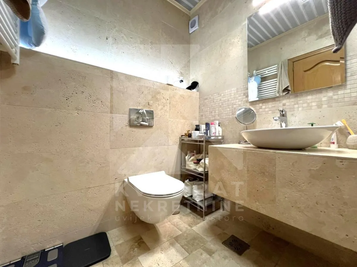 Prodaja, trosoban stan, 141m², Kruševac, Podgorica