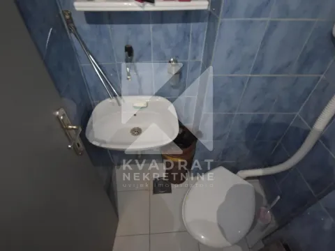 Prodaja, trosoban stan, 120m², Pobrežje, Podgorica - image 12