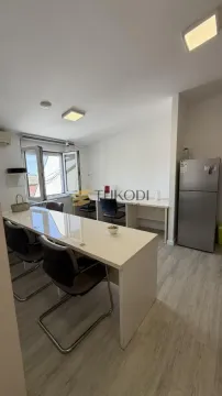 Prodaja, stan, 118m², Vukov Spomenik, Zvezdara Sve Podlokacije - image 11