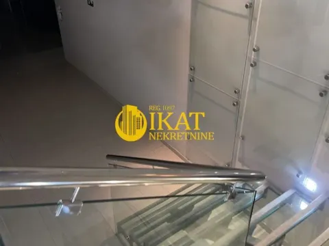 Izdavanje, poslovni prostor, 526m², Stari Grad, Beograd - image 11