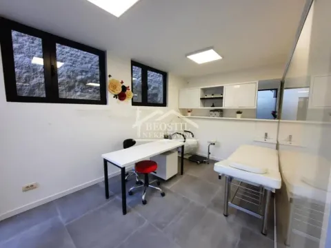 Izdavanje, poslovni prostor, 58m², Crveni Krst, Beograd - image 4