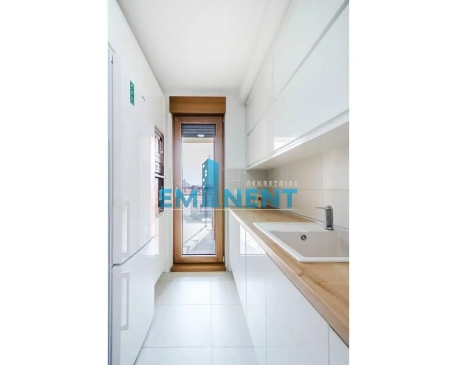 Izdavanje, trosoban stan, 60m², Novi Beograd Blok 67, Novi Beograd Sve Podlokacije