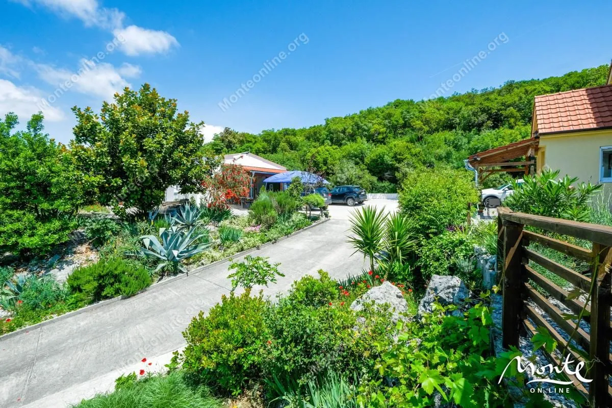 Sale, house, 177m², Krimovica, Kotor