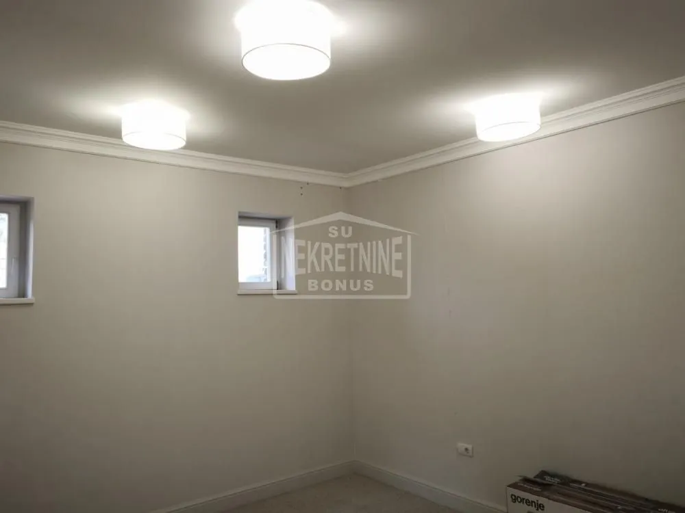 Rent, office space, 105m², Centar, Subotica