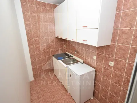Izdavanje, garsonjera, 36m², Centar, Podgorica - image 4