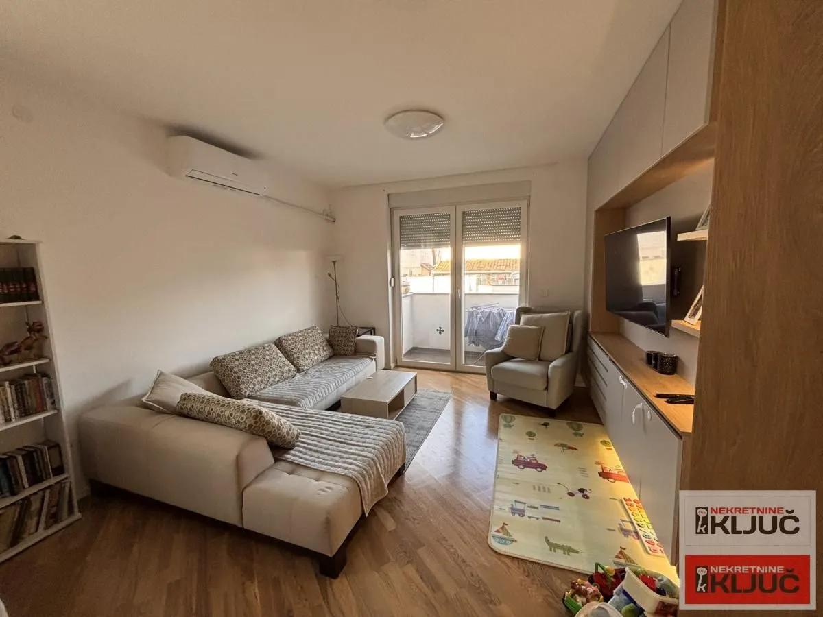 Prodaja, četvorosoban stan, 82m², Telep, Novi Sad Sve Podlokacije