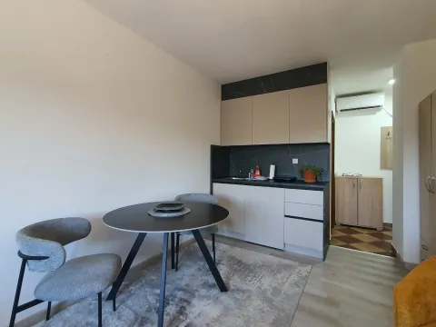 Rent, studio apartment, 26m², Malo Brdo, Podgorica - image 8