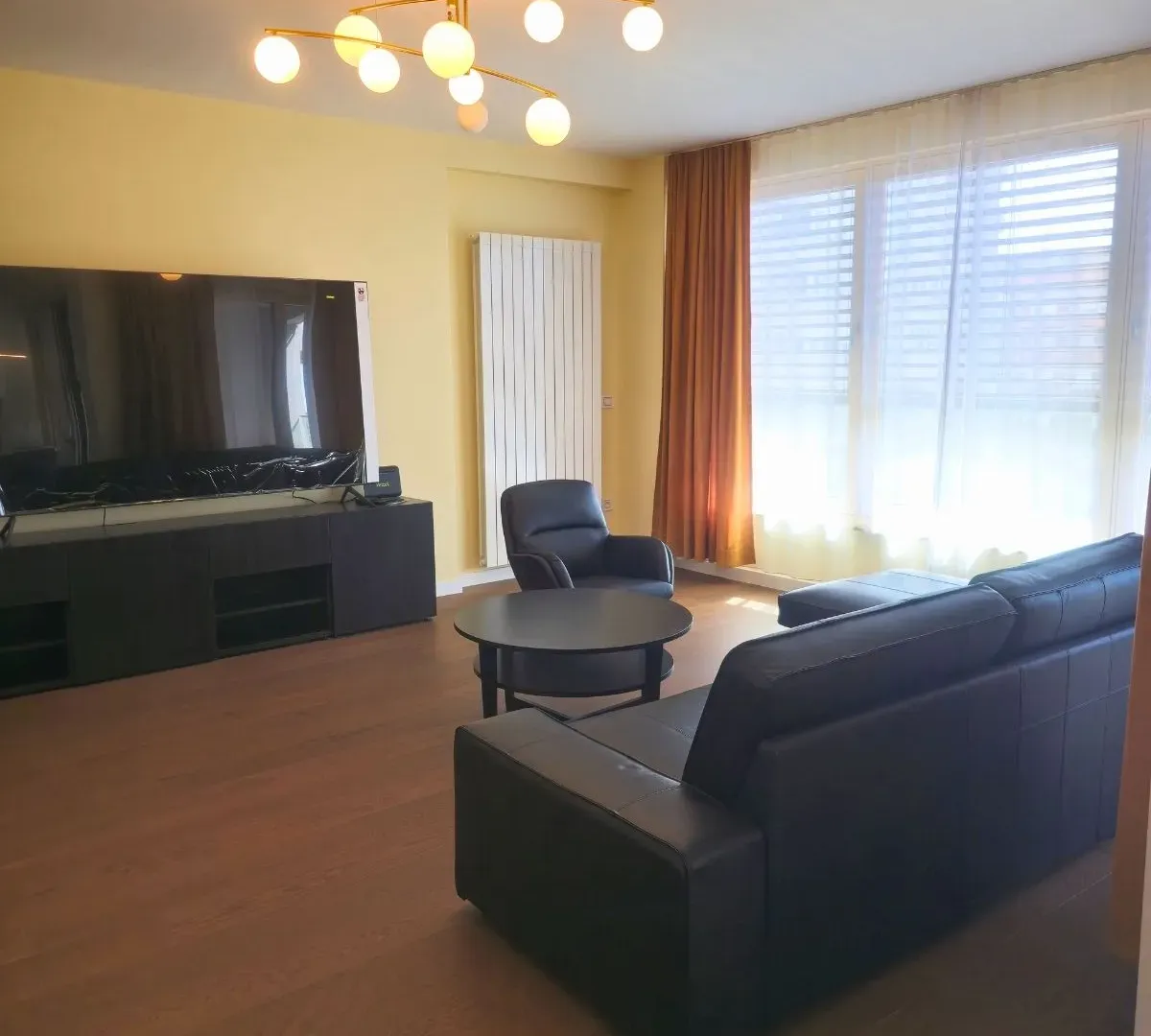 Izdavanje, trosoban stan, 157m², Aleksinac, Niš