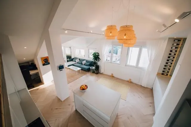 Prodaja, dvosoban stan, 93m², Centar, Tivat