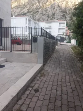 Rent, office space, 80m², Dobrota, Kotor - image 8