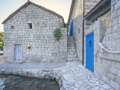 Sale, house, 100m², Kotor, Crna Gora - image 17