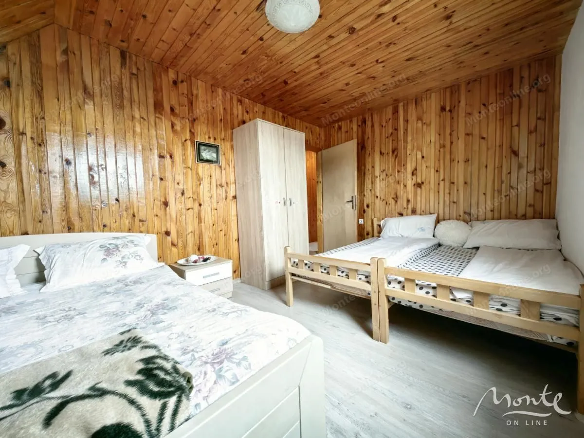 Prodaja, kuća, 130m², Žabljak, Crna Gora