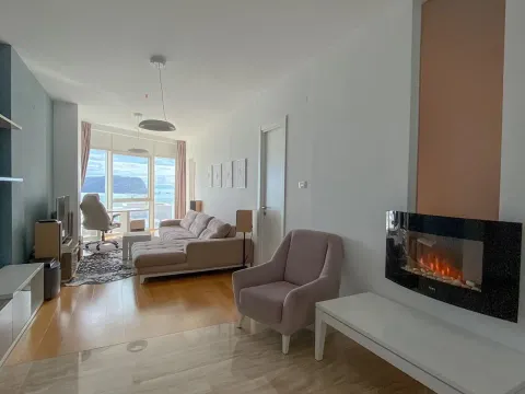 Izdavanje, dvosoban stan, 77m², Centar, Budva - image 7