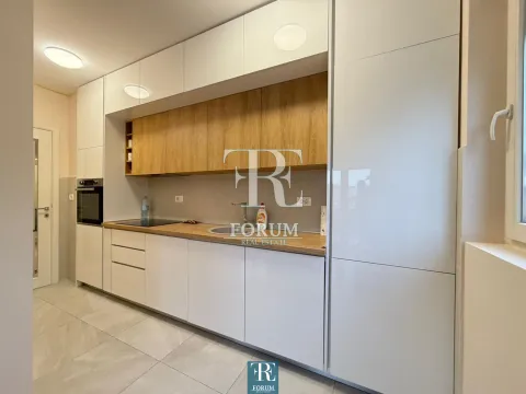 Izdavanje, trosoban stan, 97m², Central Point, Podgorica - image 5