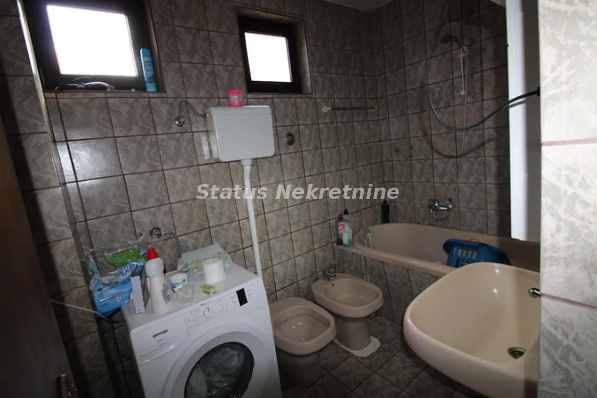 Prodaja, kuća, 420m², Temerin, Novi Sad