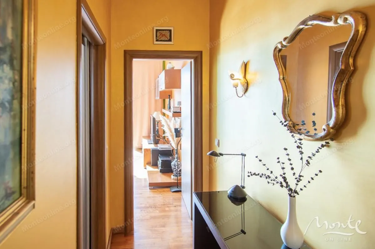 Prodaja, dvosoban stan, 42m², Đenovići, Herceg Novi