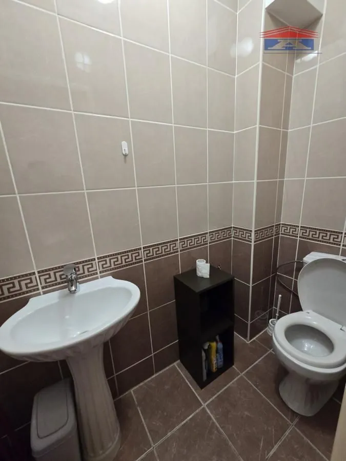 Izdavanje, trosoban stan, 64m², Sajmište, Novi Sad