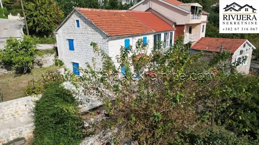 Prodaja, kuća, 106m², Đenovići, Herceg Novi